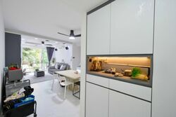 The Esparis (D18), Condominium #572184631